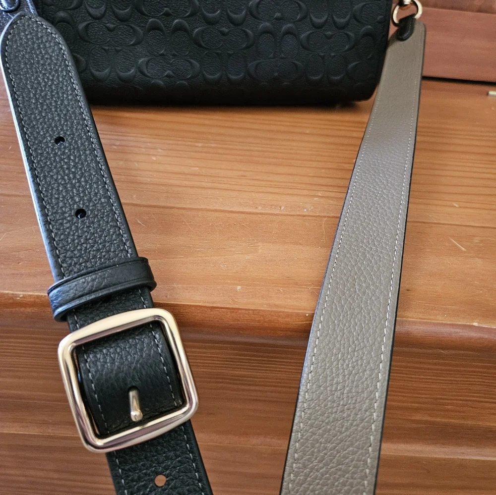 Coach Crossbody - Picture 8 of 9